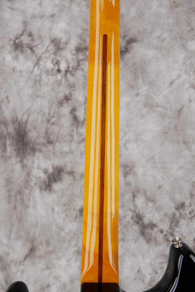 img/vintage/4725/Fender_Stratocaster_57_AVRI_sunburst_2016-012.JPG