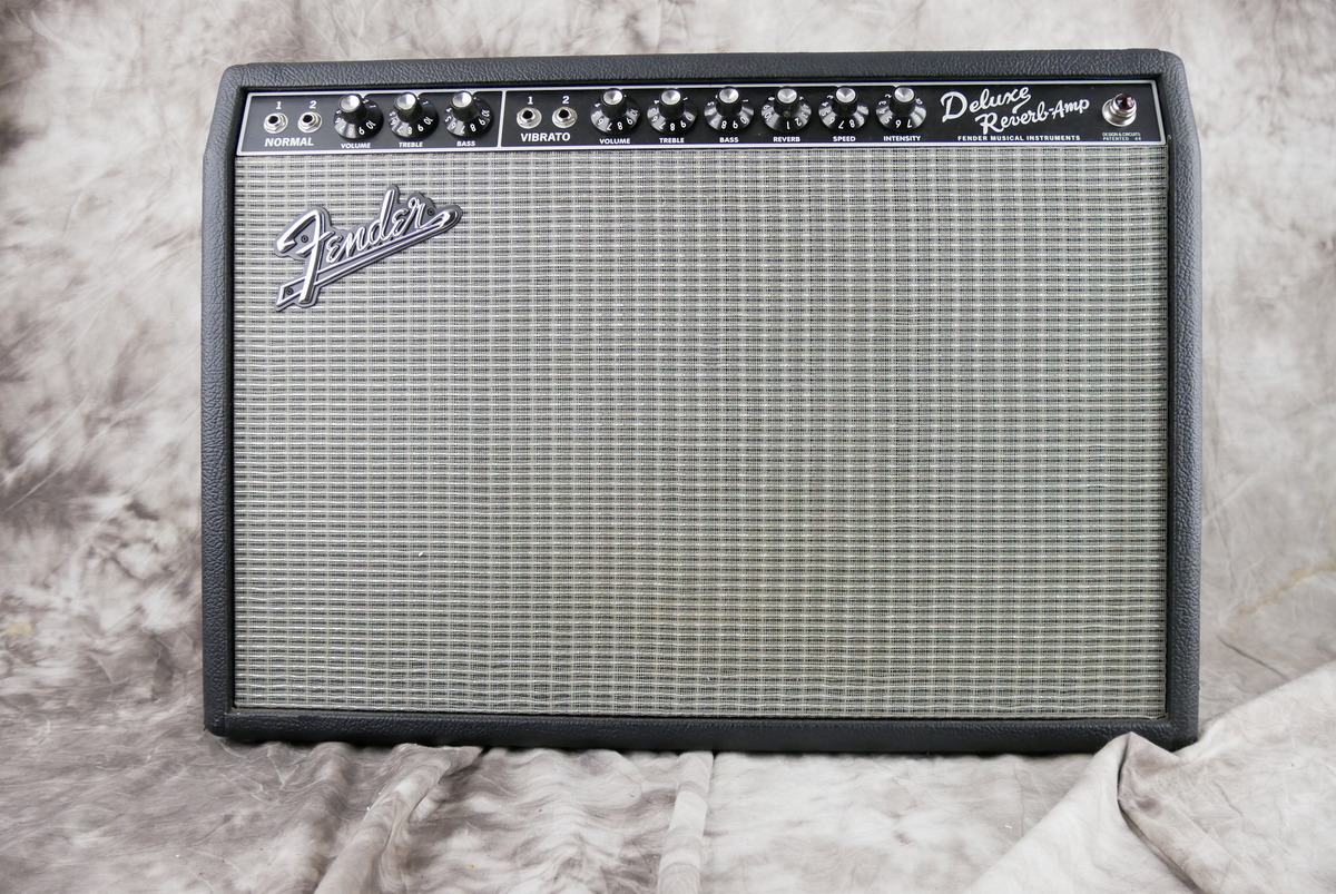 img/vintage/4726/Fender_Deluxe_Reverb_65_RI_black_2007-001.JPG