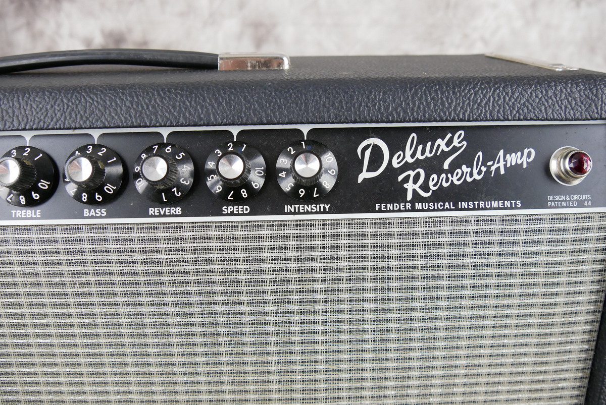 img/vintage/4726/Fender_Deluxe_Reverb_65_RI_black_2007-006.JPG