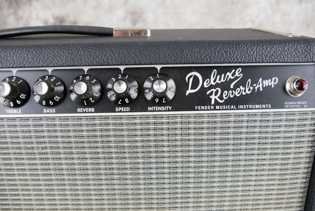 Fender_Deluxe_Reverb_65_RI_black_2007-006.JPG