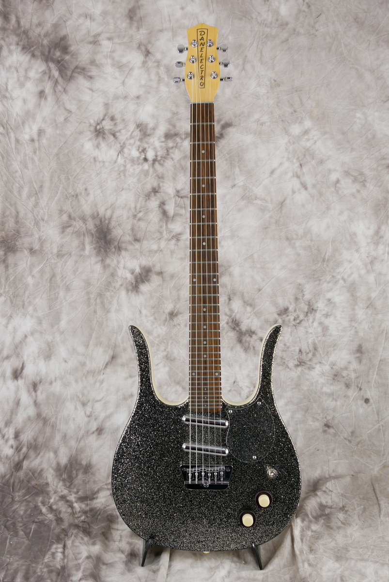 Danelectro_GuitarLin_Longhorn_black_sparkle_1995-001.JPG