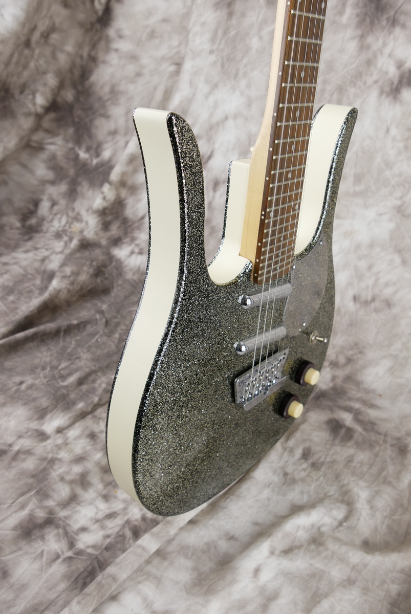 Danelectro_GuitarLin_Longhorn_black_sparkle_1995-005.JPG