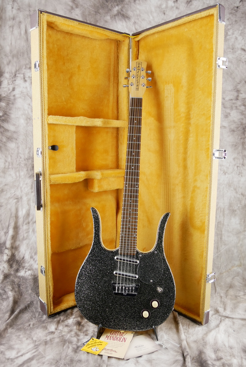 Danelectro_GuitarLin_Longhorn_black_sparkle_1995-014.JPG