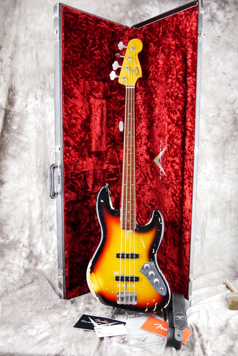 Fender_Jazz_Bass_fretless_Jaco_Pastorius_Custom_shop_sunburst_2010-013.JPG