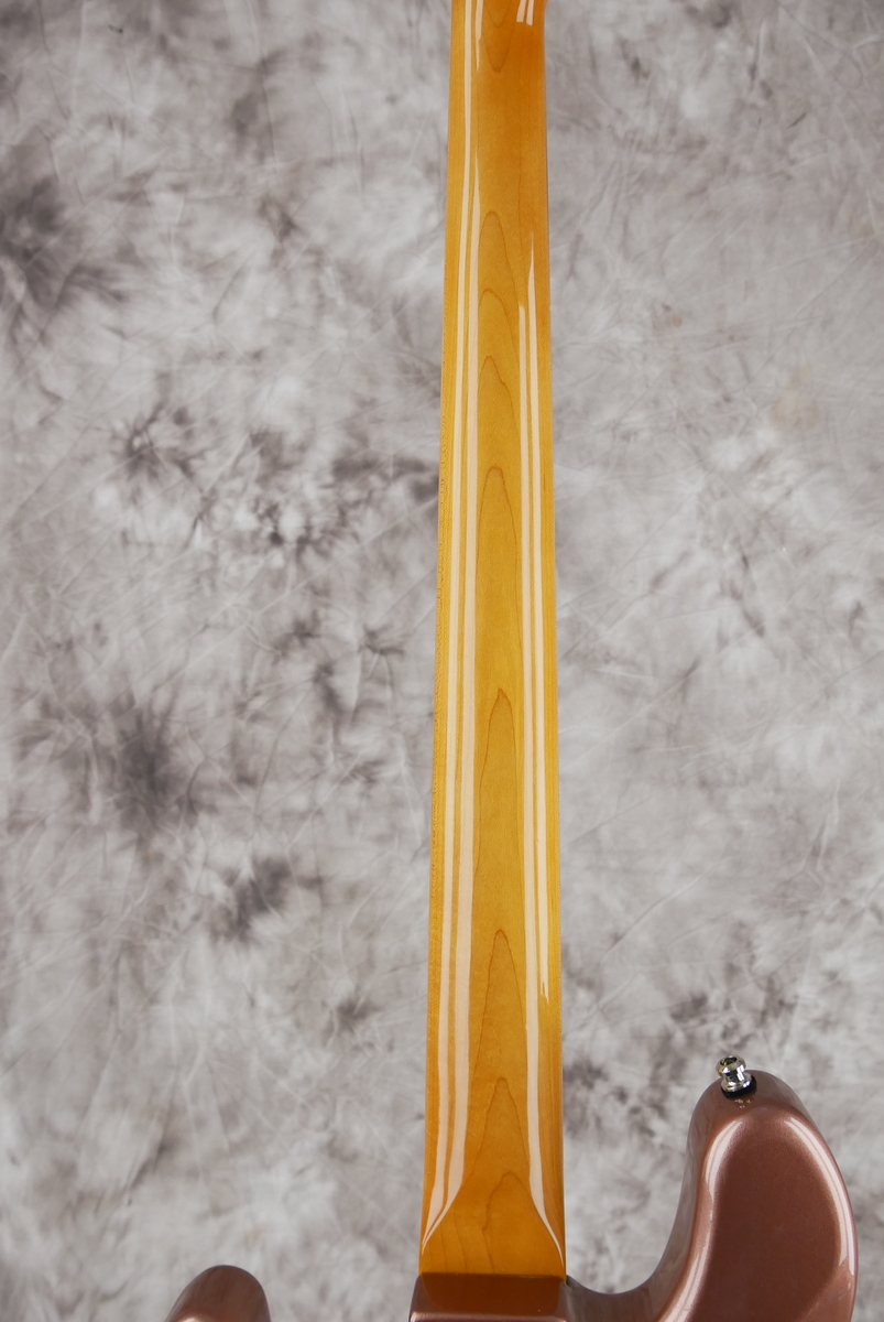 img/vintage/4732/Fender_Jazz_Bass_Mexico_burgundy_mist_matching_headstock_1996-012.JPG