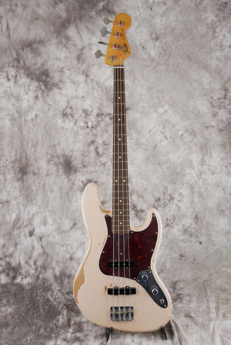 img/vintage/4733/Fender_Jazz_Bass_Flea_signature_faded_shell_pink_2016-001.JPG