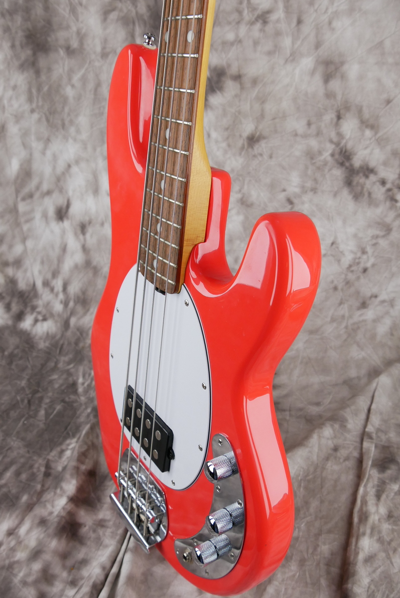 Sterling_by_MusicMan_StingRay_fiesta_red_2008-005.JPG