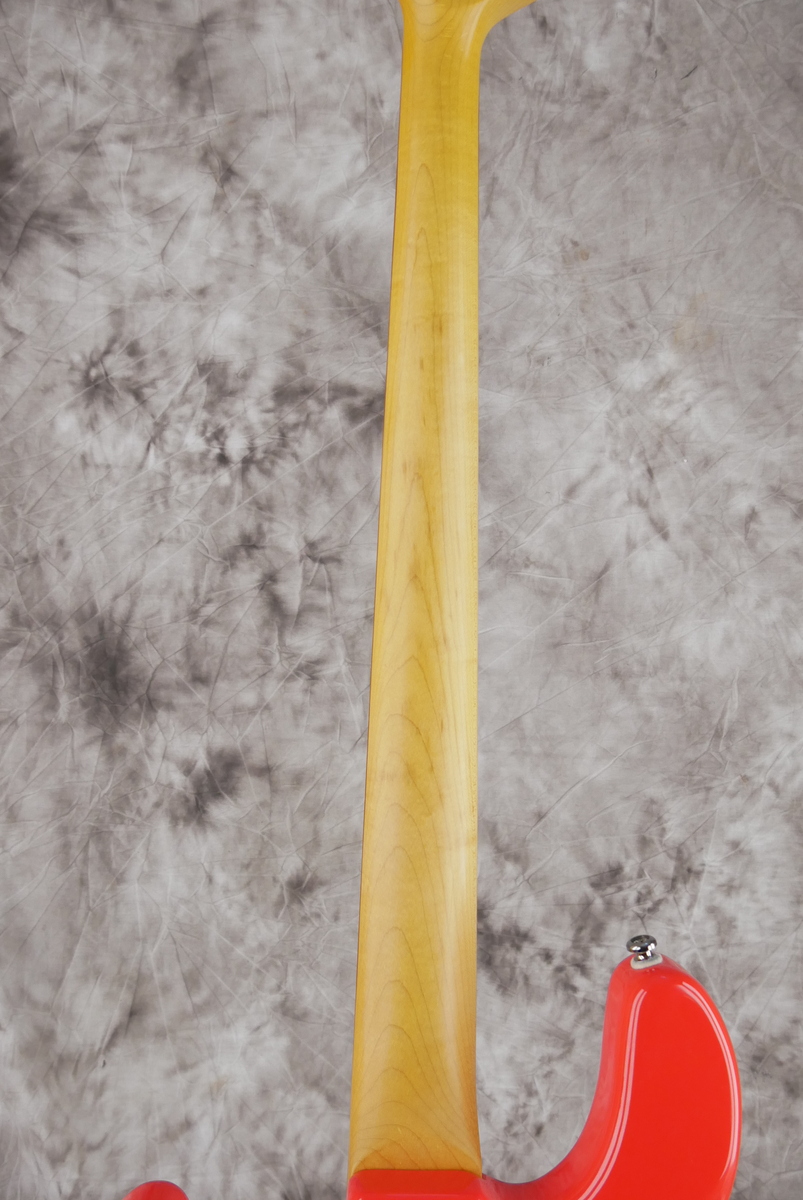 img/vintage/4735/Sterling_by_MusicMan_StingRay_fiesta_red_2008-011.JPG