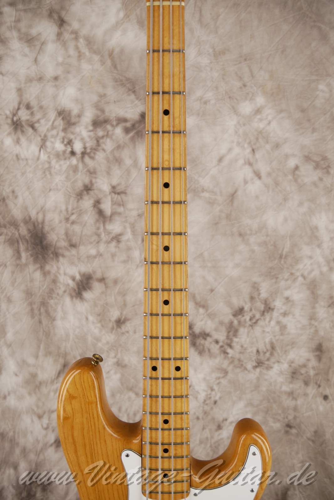 Fender_Precision_1982_Preci_Special_natural_USA-005.jpg