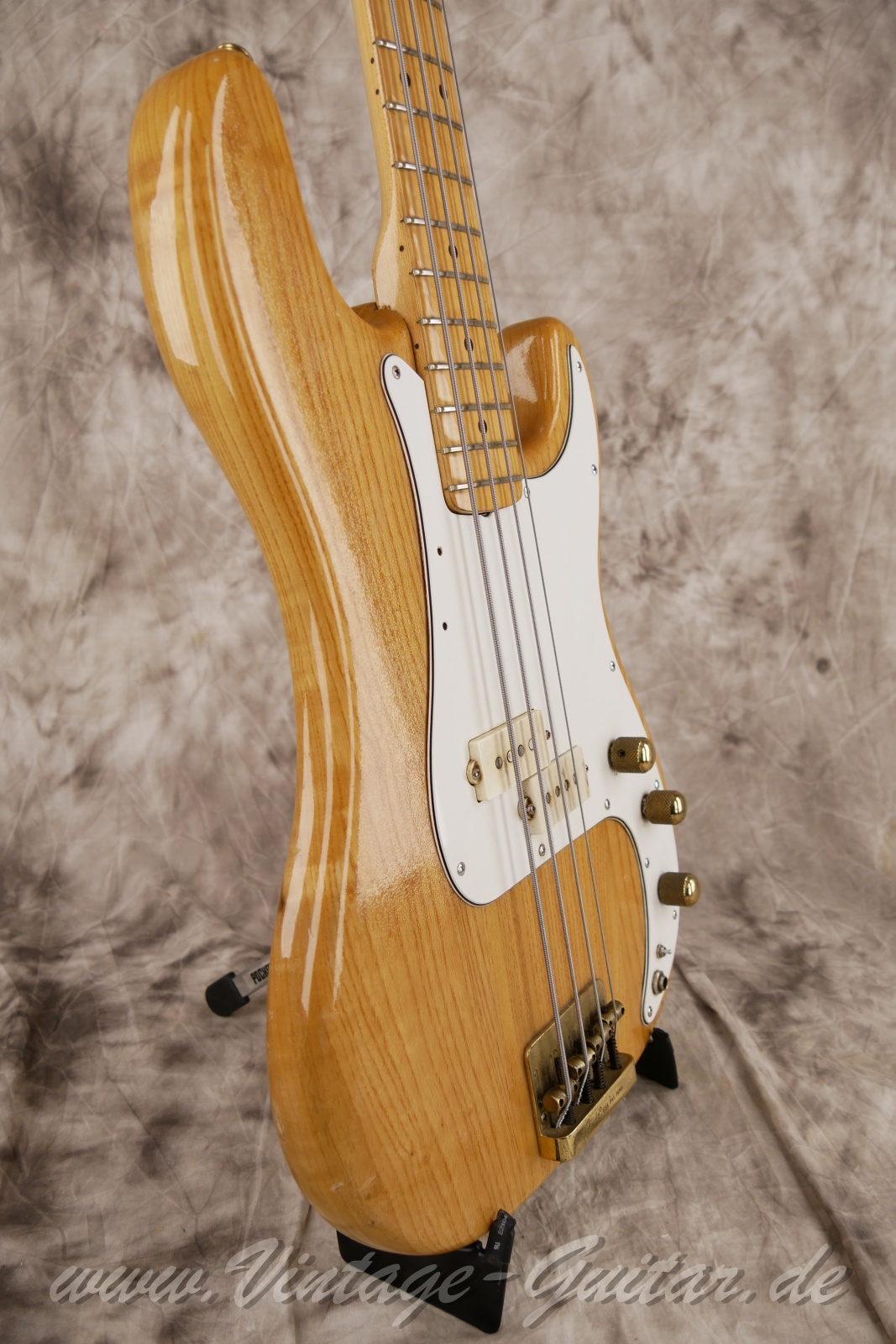 Fender_Precision_1982_Preci_Special_natural_USA-009.jpg