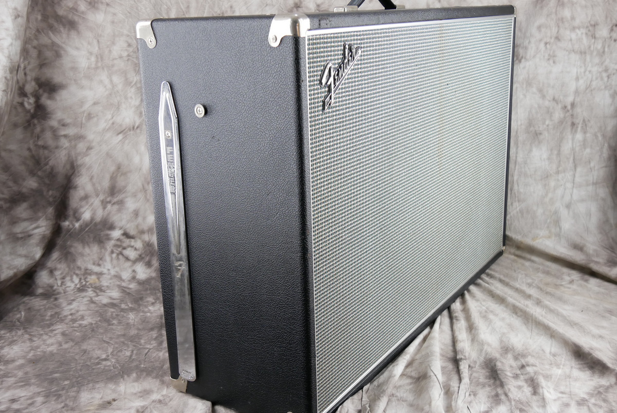 Fender_Showman_1x15_JBL_cab_aluframe_1969-002.JPG