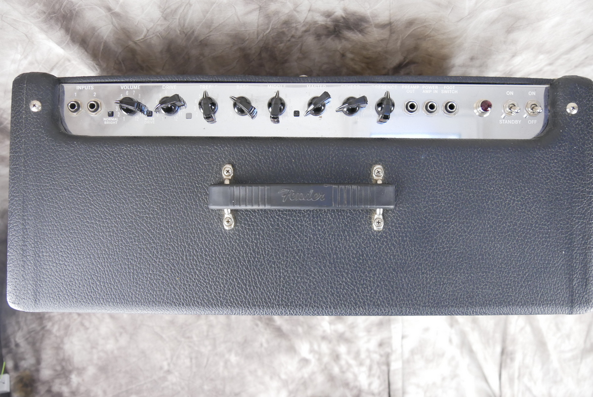 img/vintage/4748/Fender_Hot_Rod_Deluxe_USA_black_1999-005.JPG