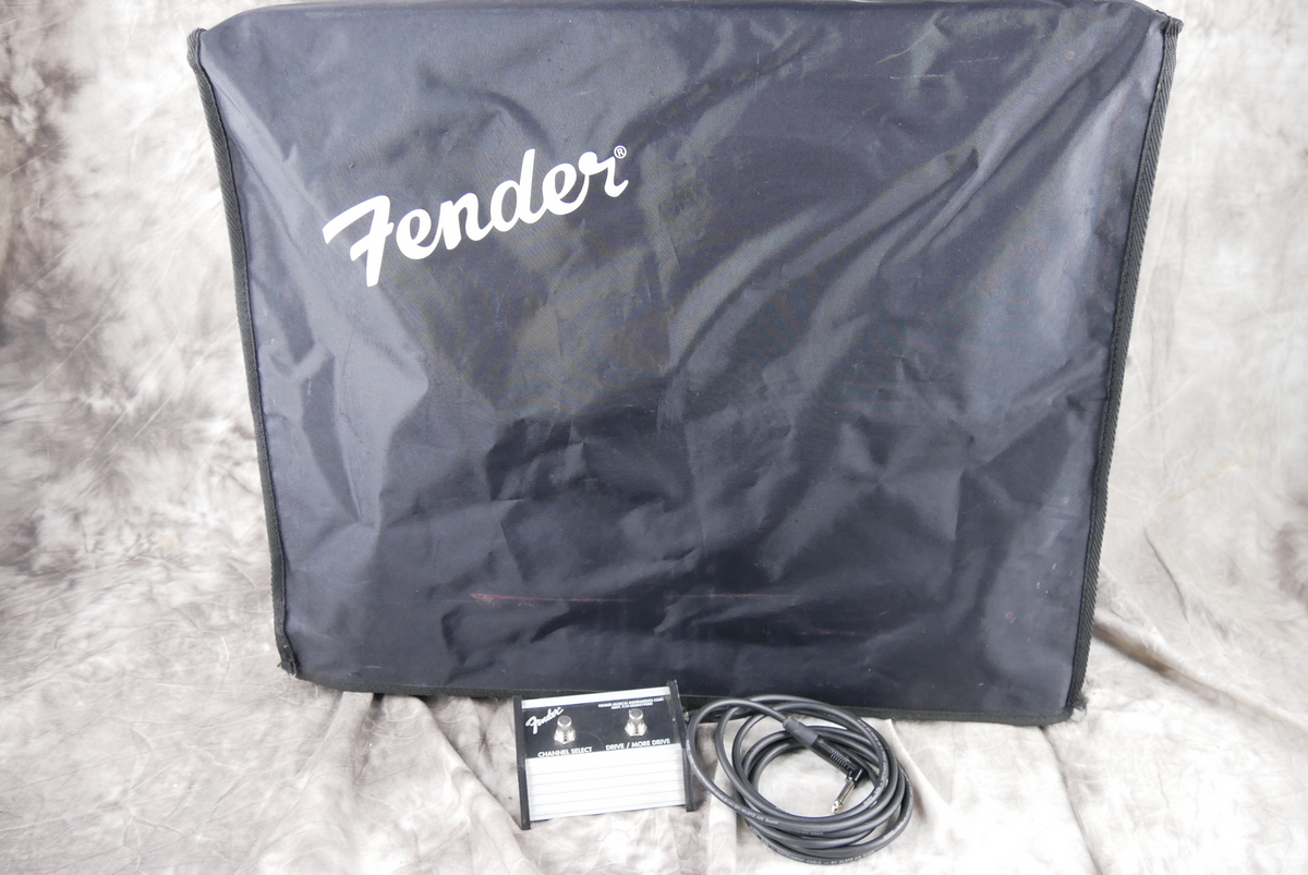 img/vintage/4748/Fender_Hot_Rod_Deluxe_USA_black_1999-011.JPG