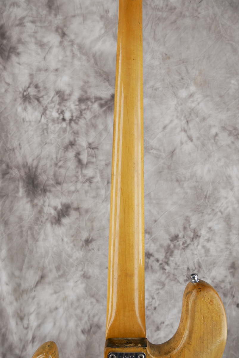 Fender_Jazz_Bass_stripped_natural_USA_1966-012.JPG