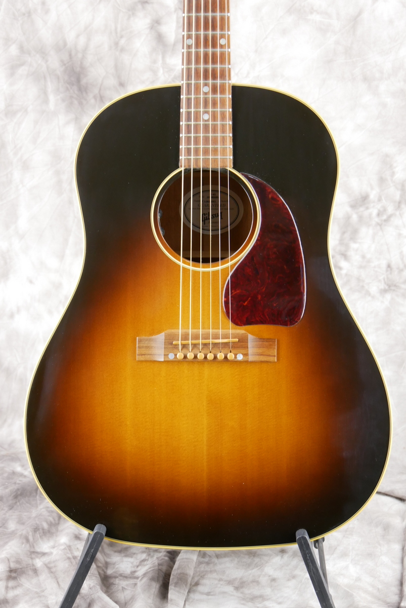 Gibson_J_45_sunburst_2015-003.JPG