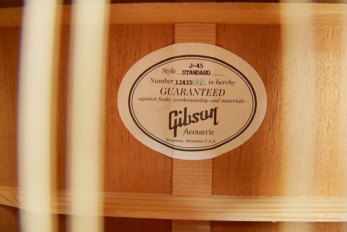 Gibson_J_45_sunburst_2015-013.JPG