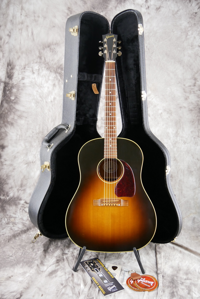 Gibson_J_45_sunburst_2015-014.JPG