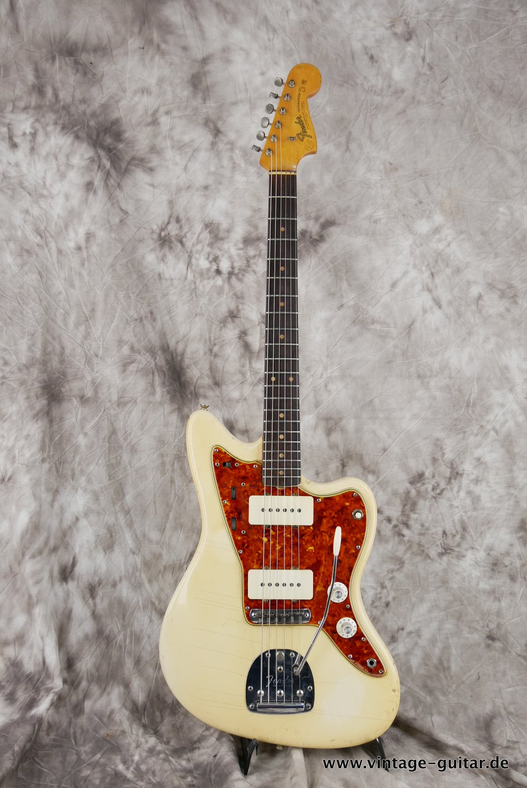 img/vintage/4761/Fender-Jazzmaster-1963-olympic-white-001.JPG