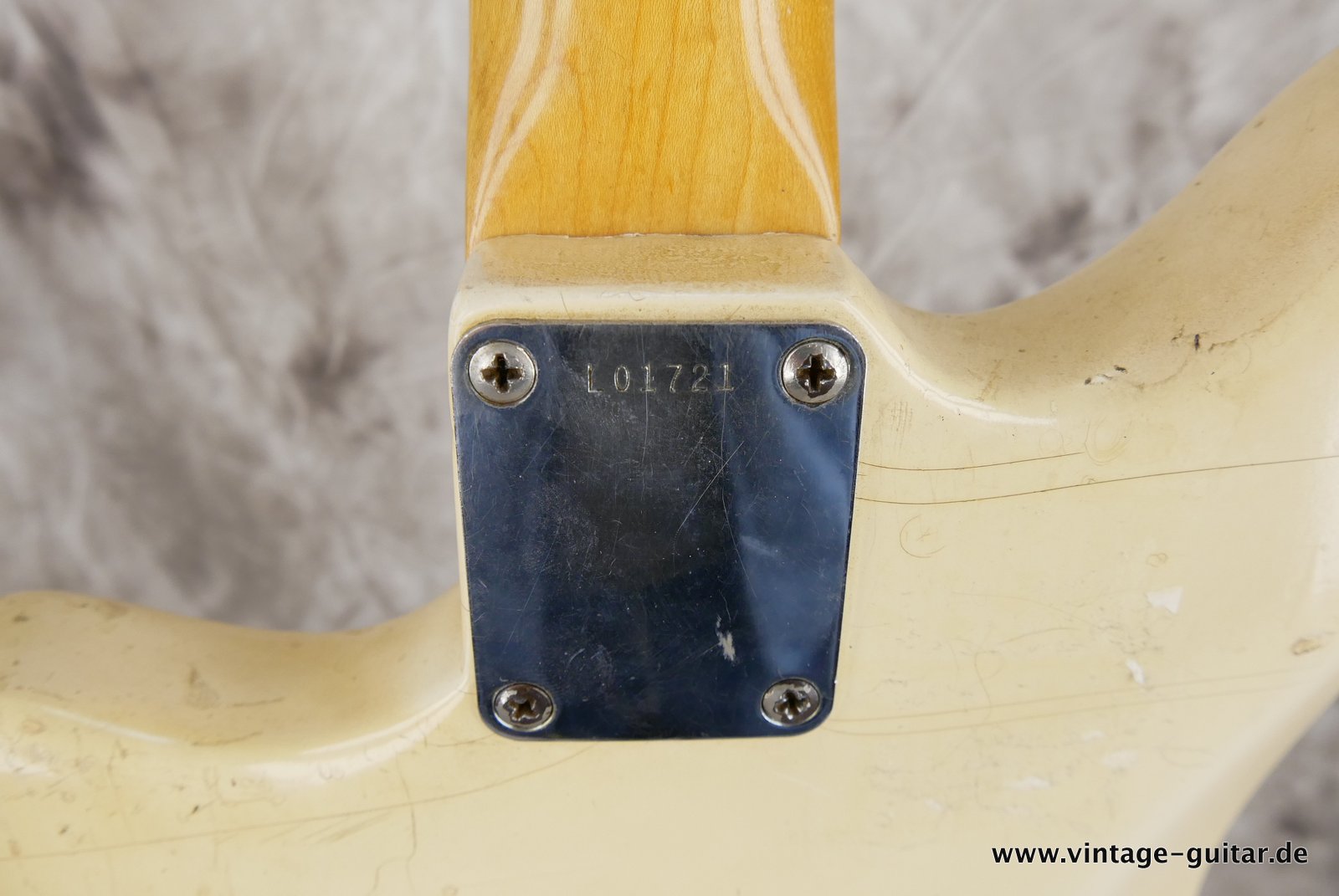 img/vintage/4761/Fender-Jazzmaster-1963-olympic-white-013.JPG