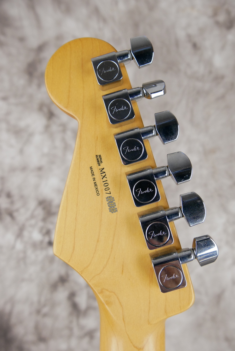 Fender_Stratocaster_Standard_Mexico_sunburst_2010-010.JPG