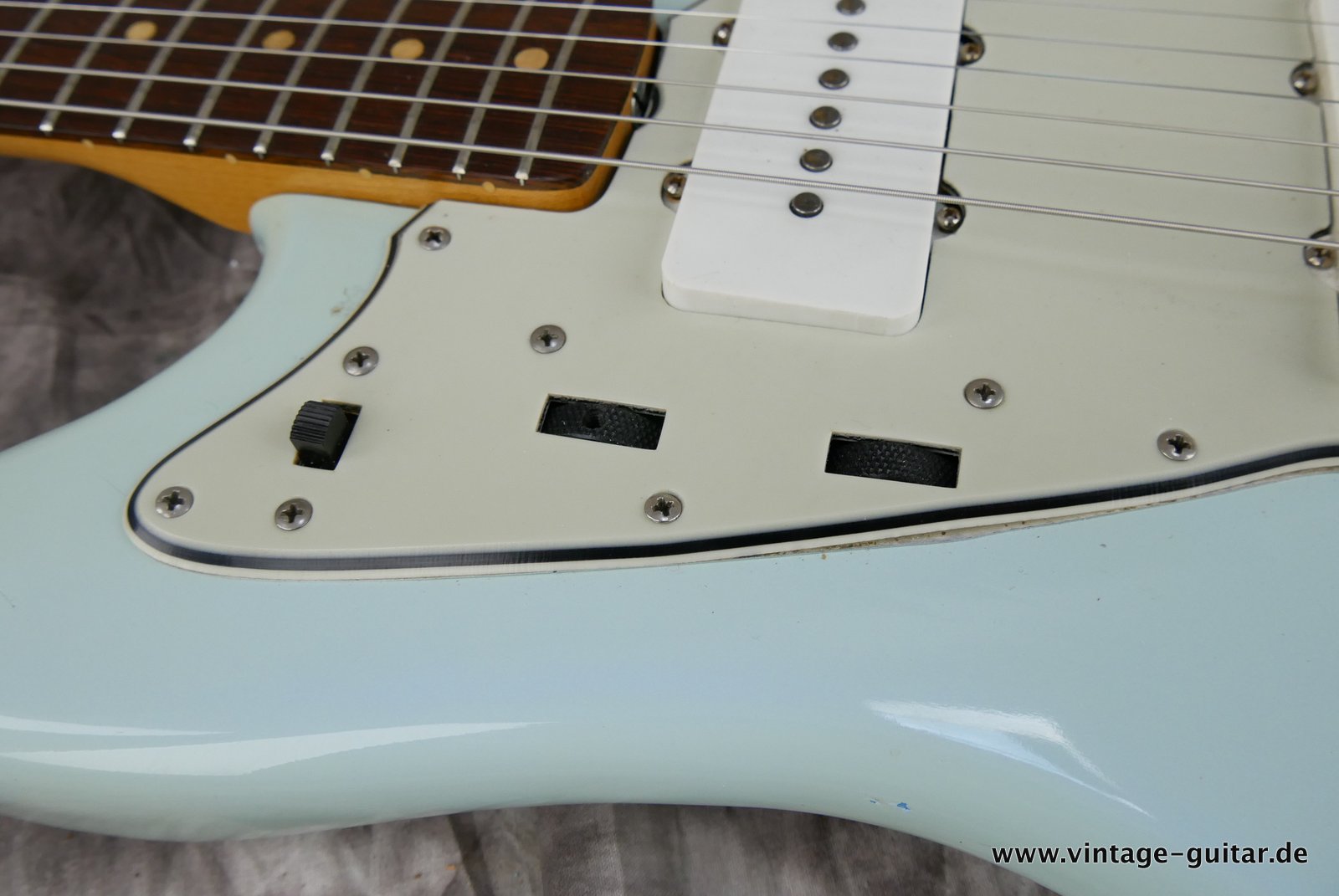 img/vintage/4766/Fender-Jazzmaster-1964-sonic-blue-original-018.JPG