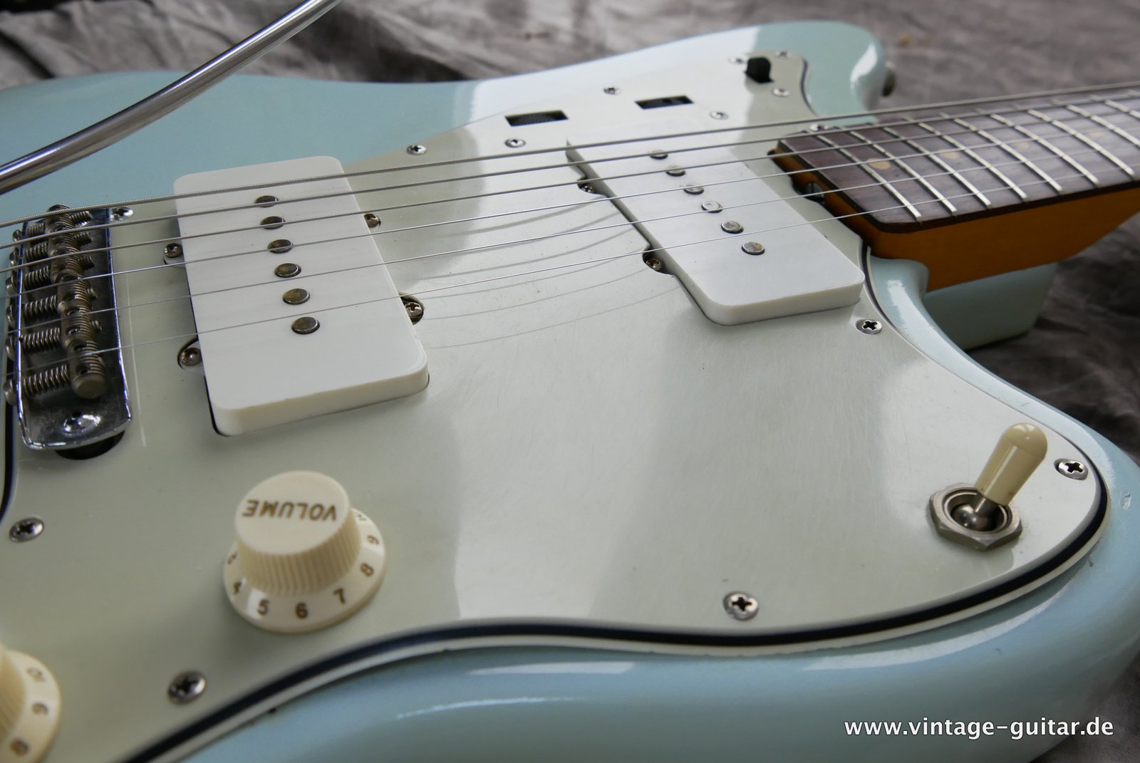 Fender-Jazzmaster-1964-sonic-blue-original-020.JPG