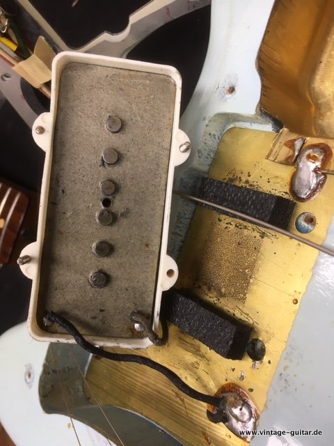 Fender-Jazzmaster-1964-sonic-blue-original-033.JPG