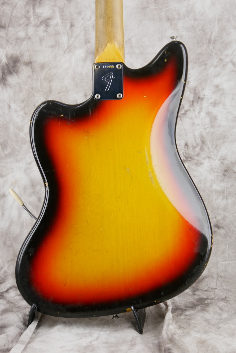 Fender_Jazzmaster_sunburst_1966-004.JPG