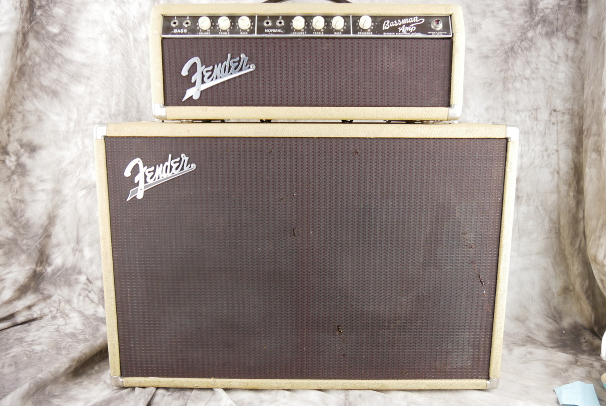 img/vintage/4793/Fender_Bassman_Export_Head_cab_rough_white_tolex_1962-001.JPG