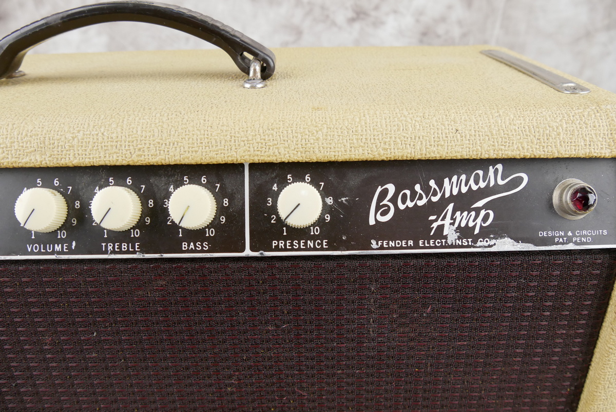 Fender_Bassman_Export_Head_cab_rough_white_tolex_1962-004.JPG