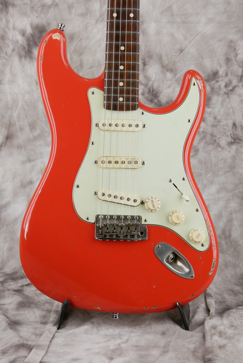 Haar_Strat_model_fiesta_red_2010-003.JPG