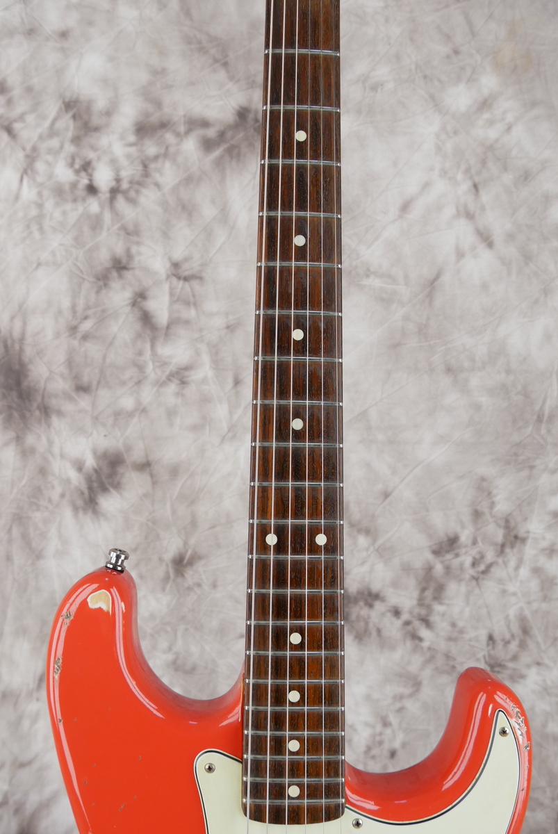 Haar_Strat_model_fiesta_red_2010-011.JPG