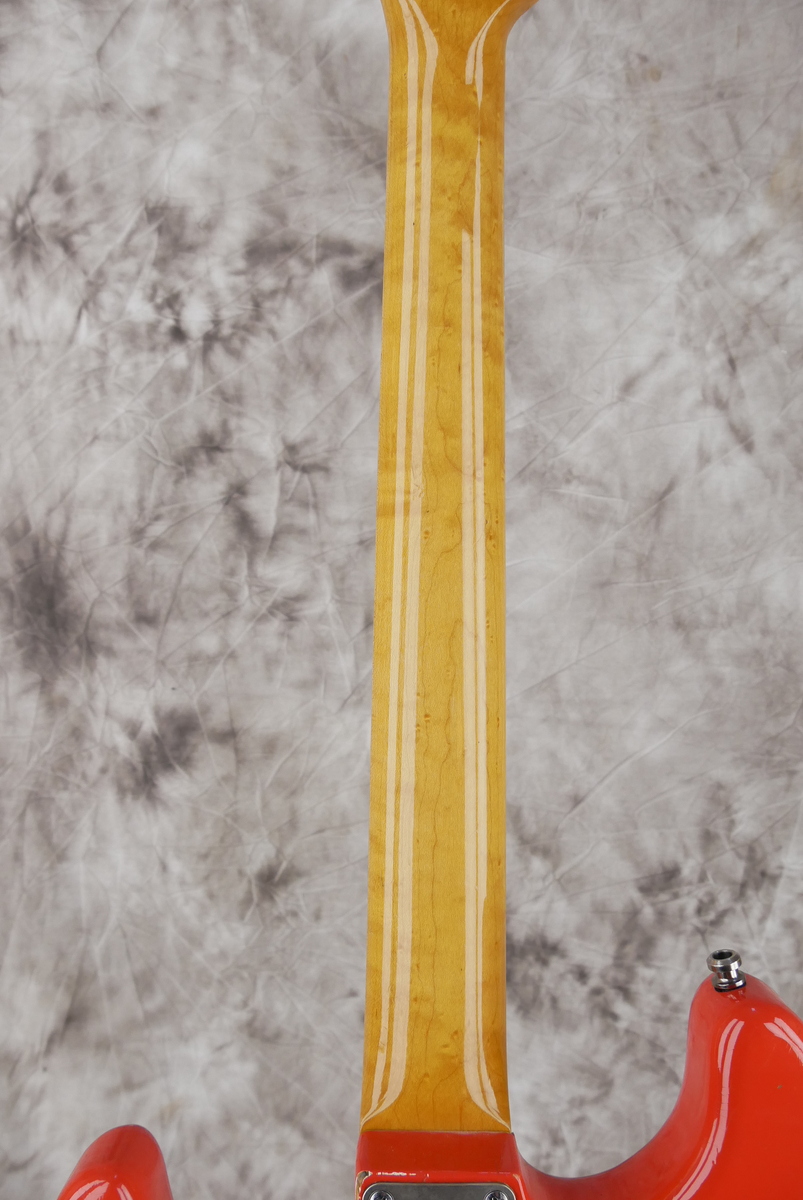 img/vintage/4797/Haar_Strat_model_fiesta_red_2010-012.JPG