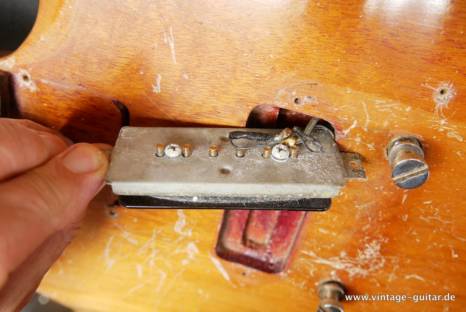 Gibson_SG_Junior_natural_refinish_1963-014.JPG