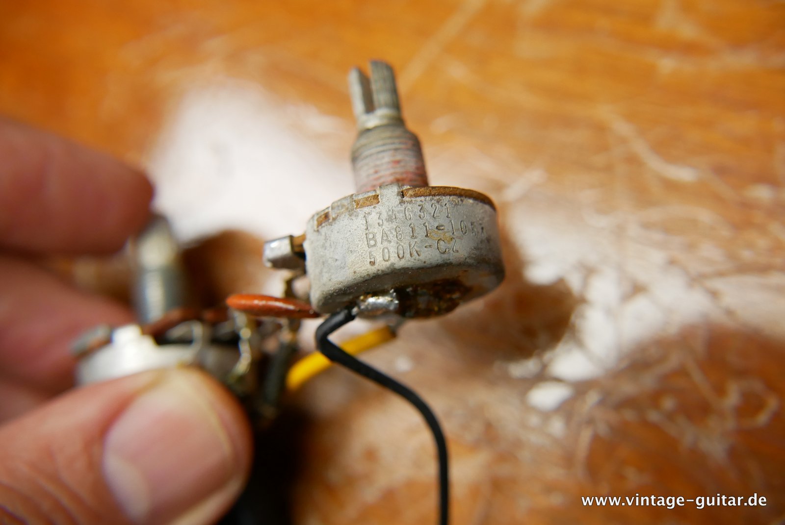 img/vintage/4798/Gibson_SG_Junior_natural_refinish_1963-017.JPG
