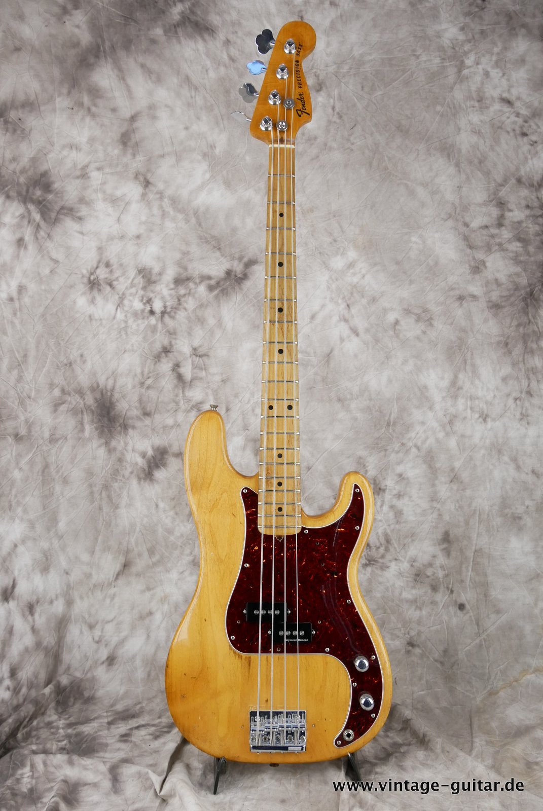 Fender-Precision-Bass-1973-1978-001.JPG
