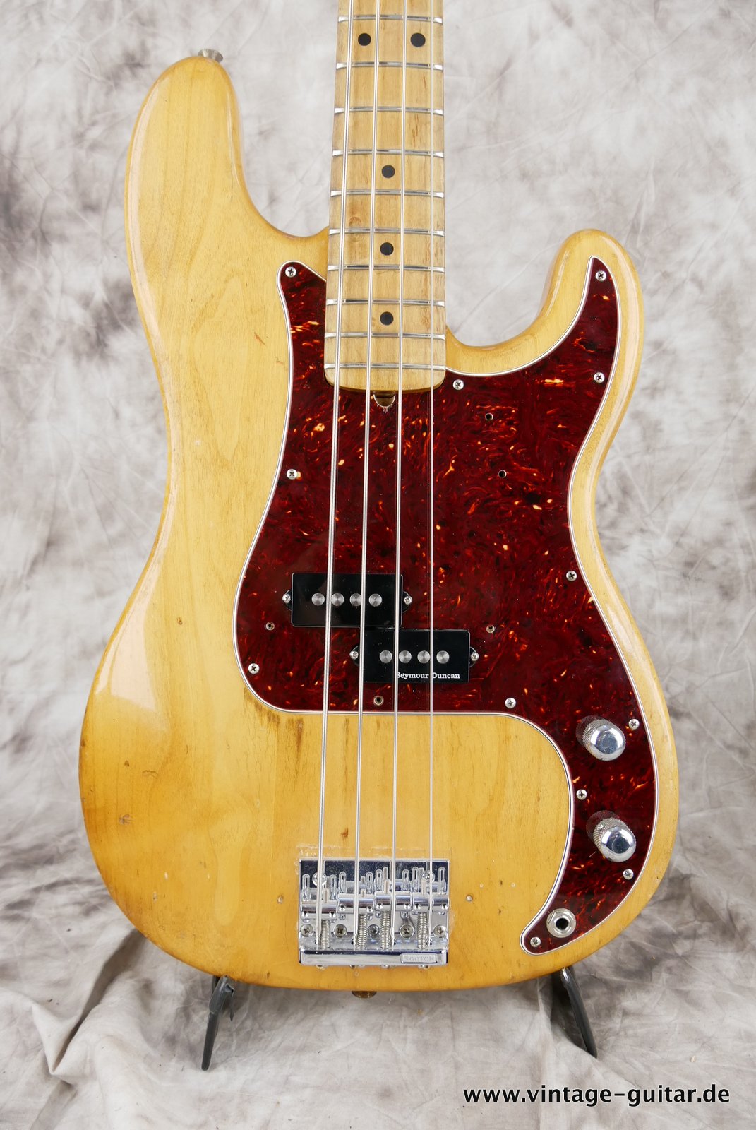 Fender-Precision-Bass-1973-1978-002.JPG