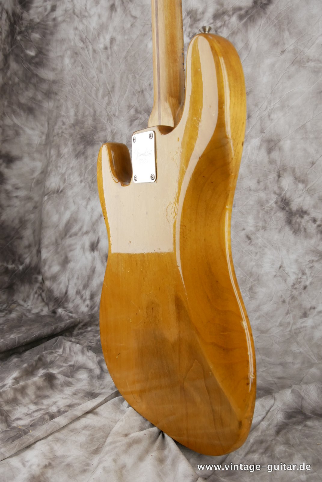Fender-Precision-Bass-1973-1978-008.JPG