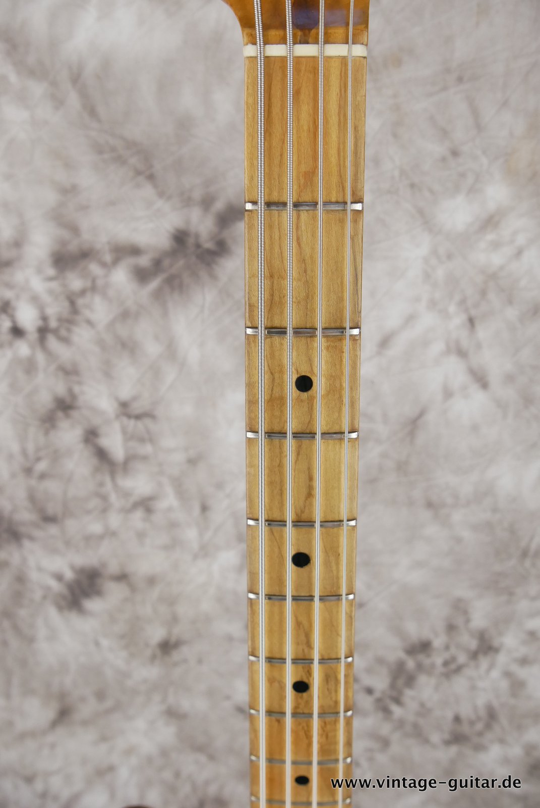 Fender-Precision-Bass-1973-1978-011.JPG