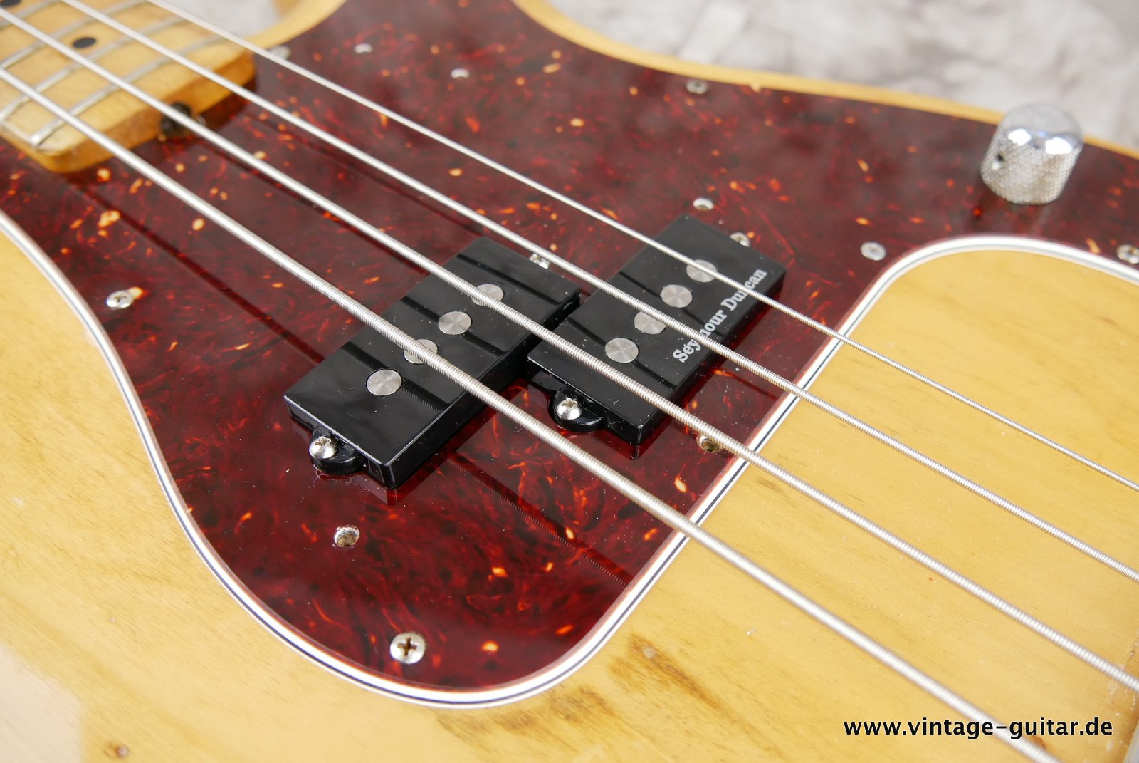 Fender-Precision-Bass-1973-1978-015.JPG
