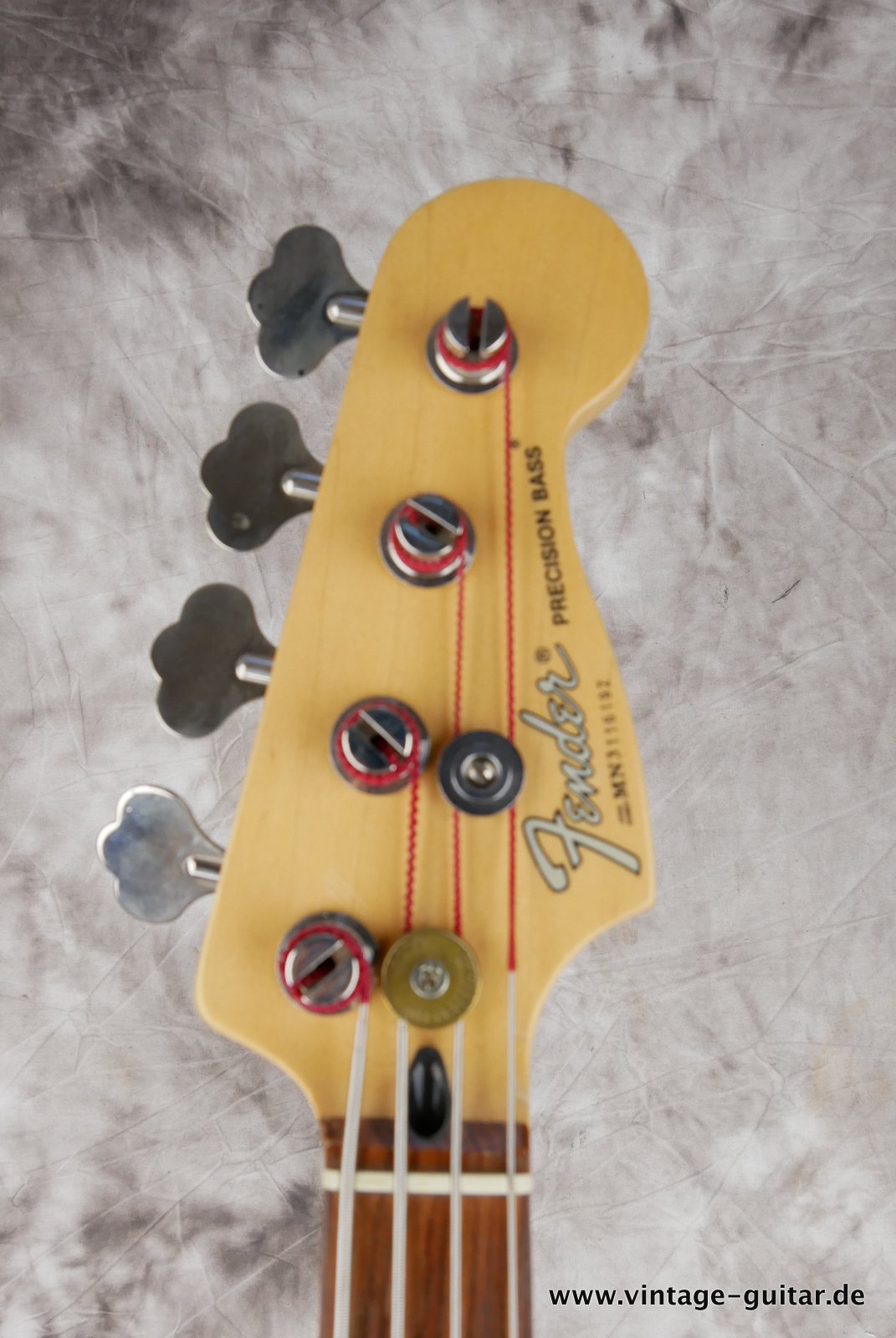 Fender-Precision-Parts-Bass-010.JPG