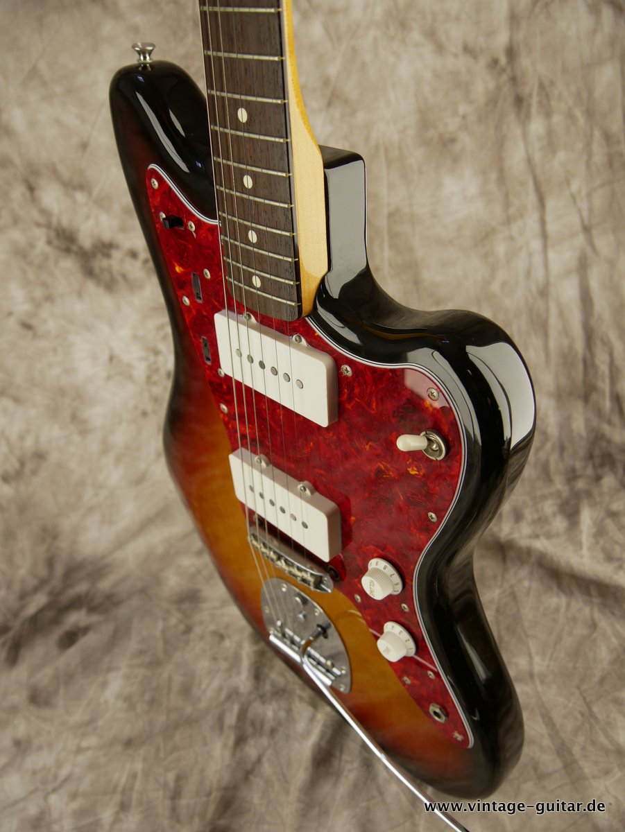 Fender_Jazzmaster_JM66_sunburst_Japan_1993-006.JPG