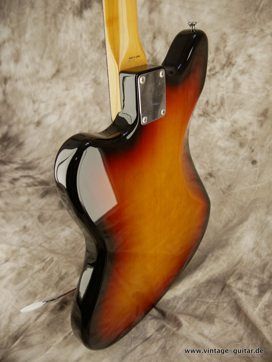 Fender_Jazzmaster_JM66_sunburst_Japan_1993-007.JPG