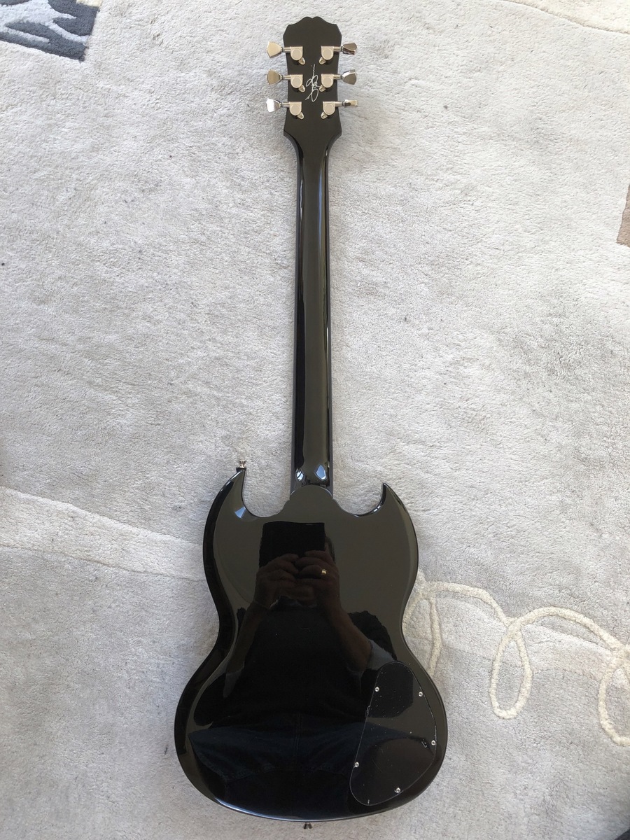 Epiphone_SG_Standard_Tony_Iommi_black_lefthand_2020-002.jpg