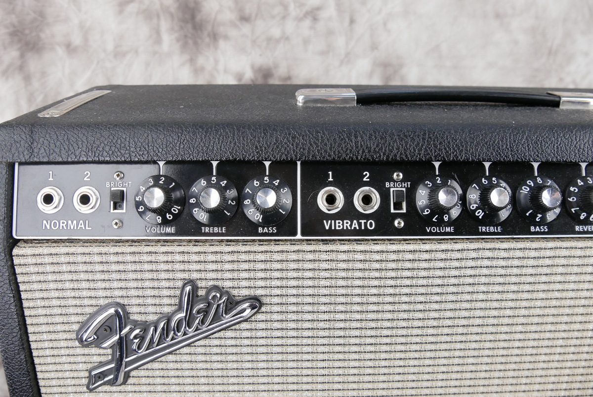 Fender_Vibrolux_Reverb_blackface_1965-005.JPG