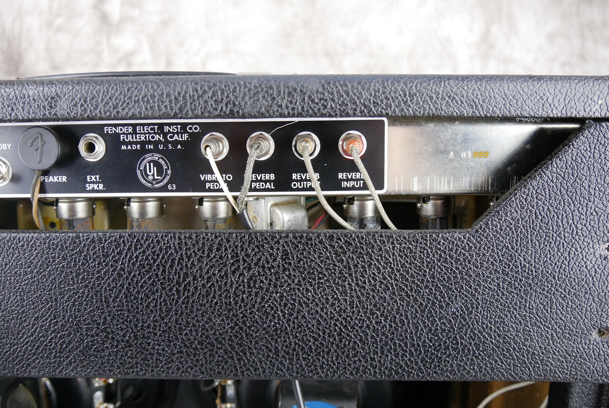 Fender_Vibrolux_Reverb_blackface_1965-008.JPG