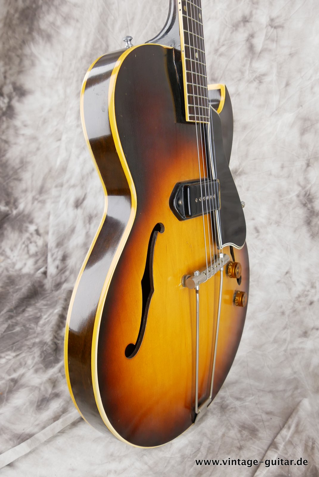 Gibson-ES-225-T-1956-sunburst-005.JPG