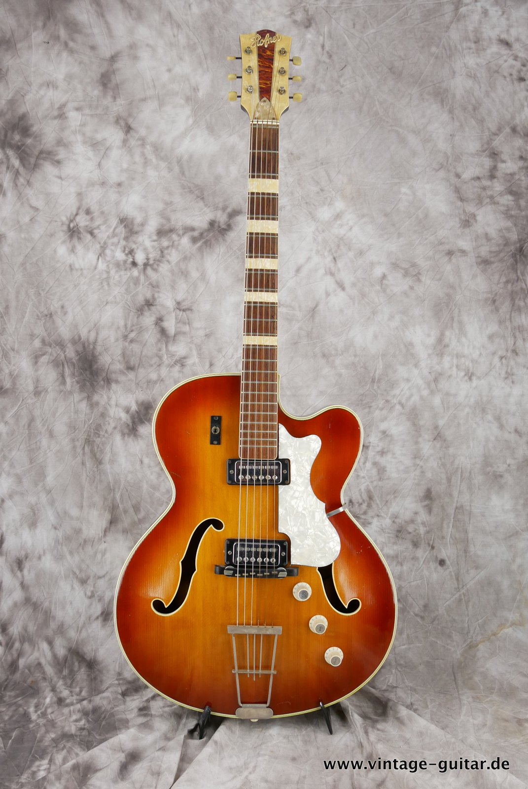 Hoefner-Hofner-457-E2-1965-001.JPG