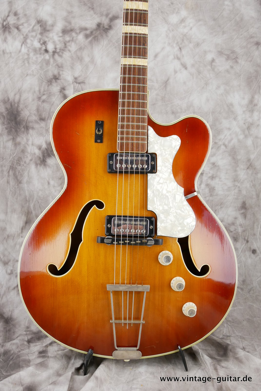 Hoefner-Hofner-457-E2-1965-002.JPG