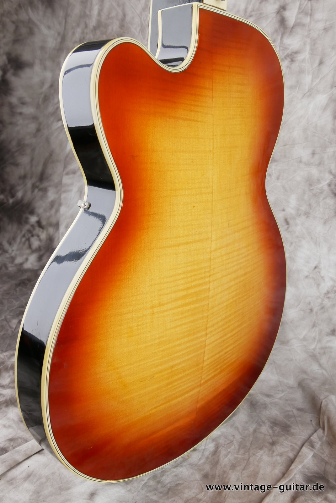 Hoefner-Hofner-457-E2-1965-007.JPG